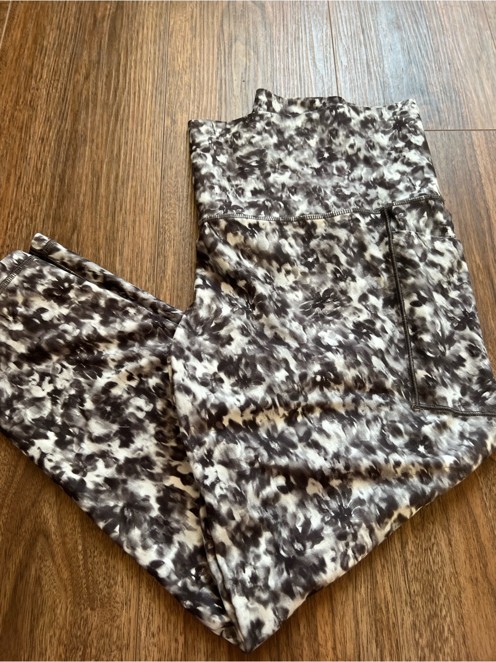 Athleta High-Rise Black and White Marble-Print Leggings